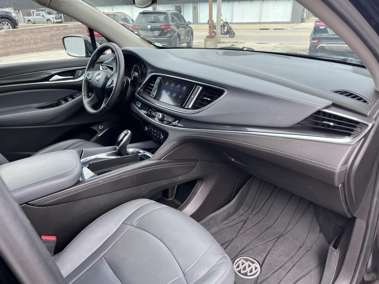 Buick Enclave Essence AWD 2020
