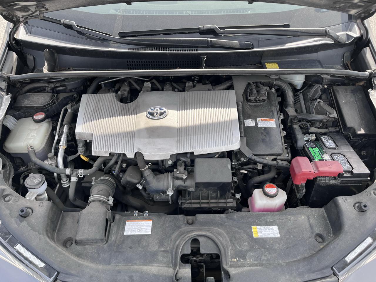 Toyota Prius Three Touring 2016