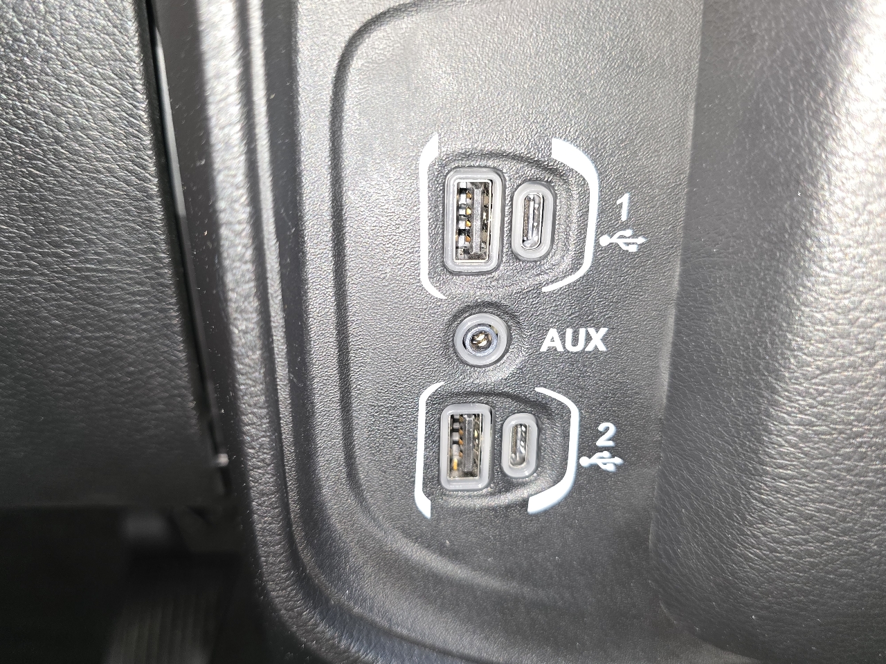 RAM 1500 Big Horn 4x4 Quad Cab 6'4" Box 2020