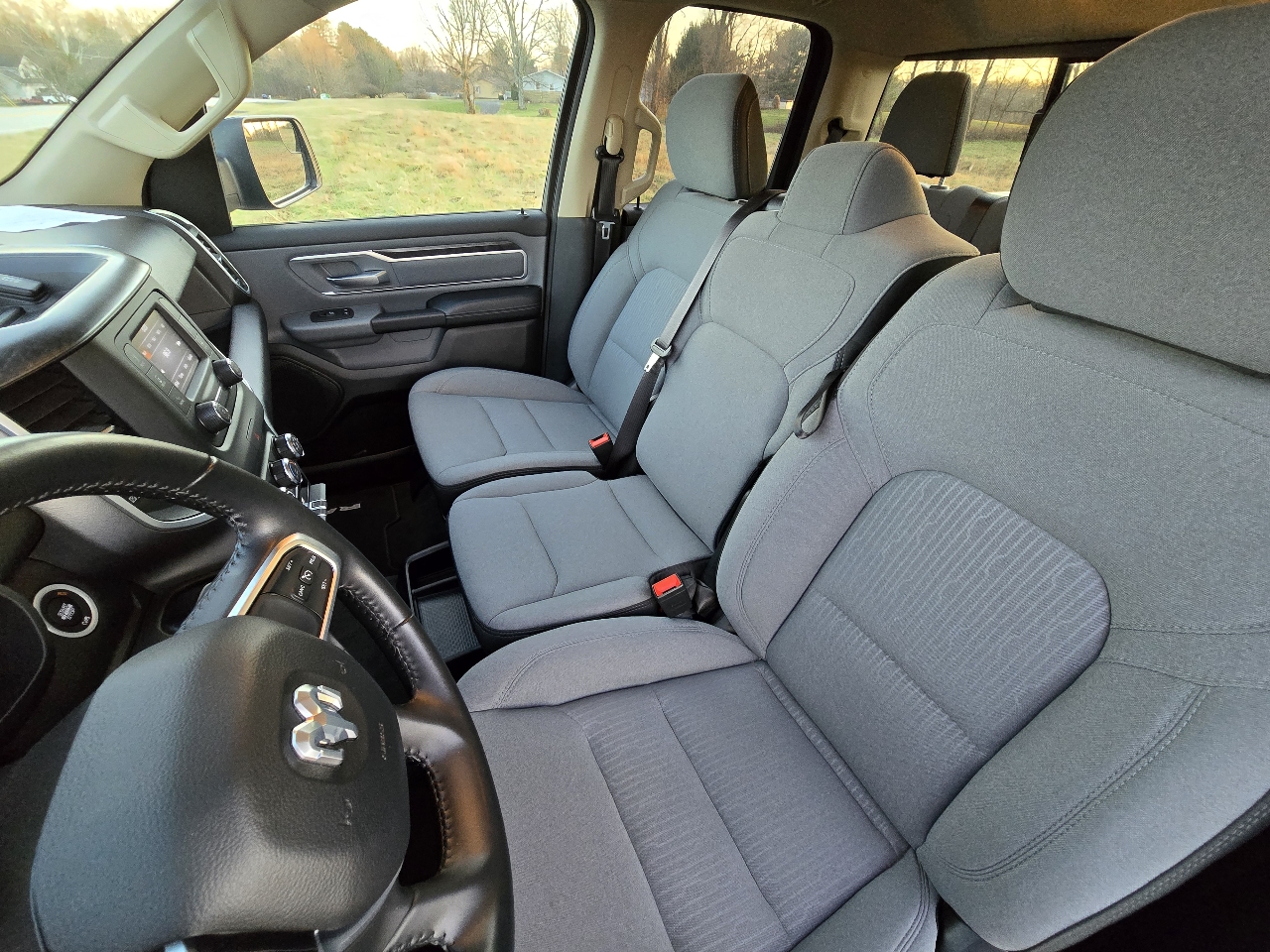 RAM 1500 Big Horn 4x4 Quad Cab 6'4" Box 2020