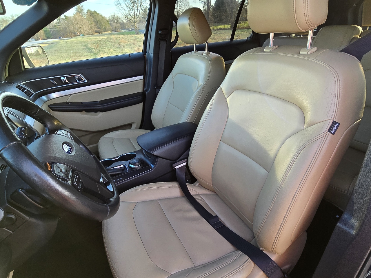 Ford Explorer XLT 4WD 2017