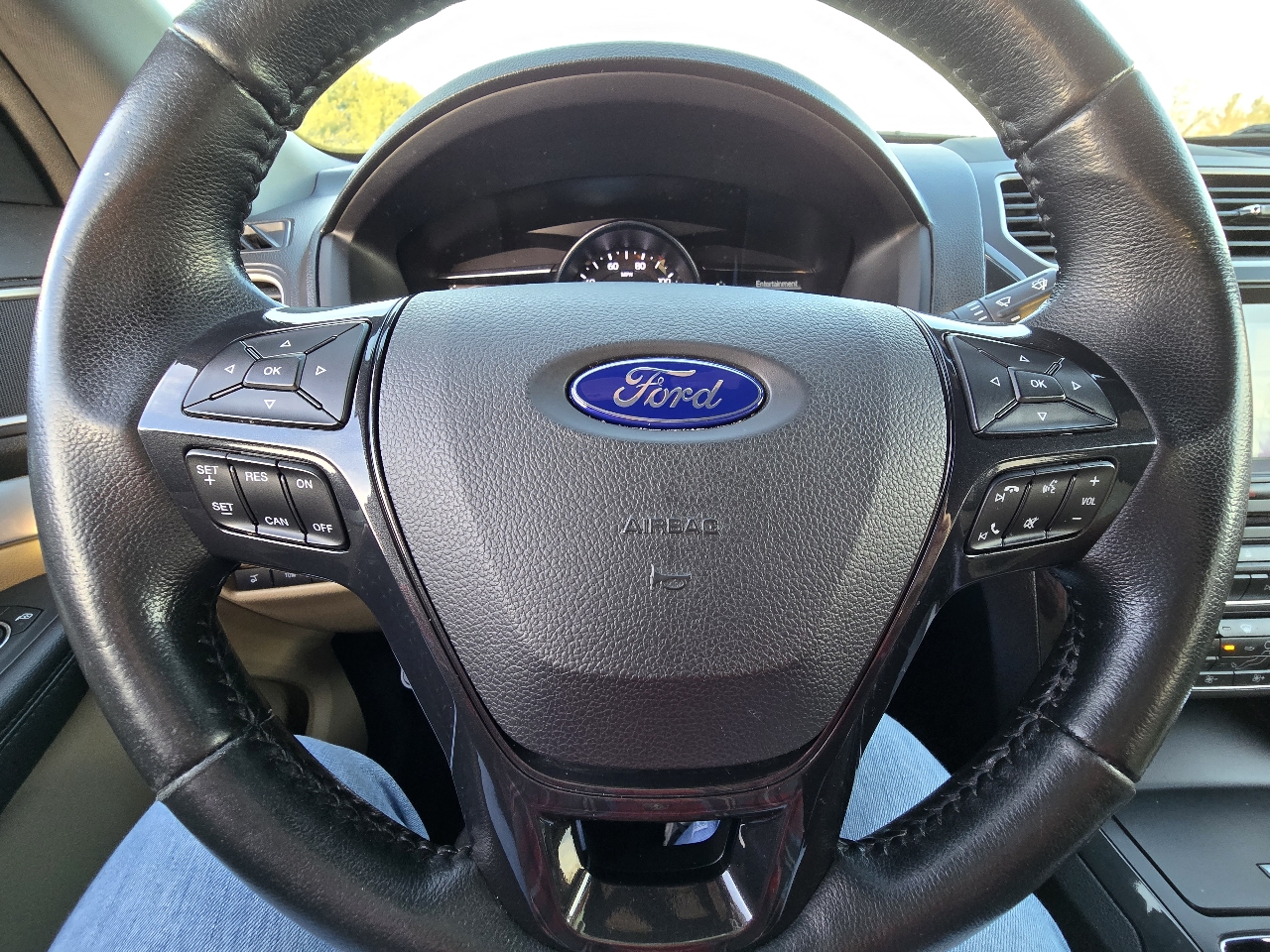 Ford Explorer XLT 4WD 2017