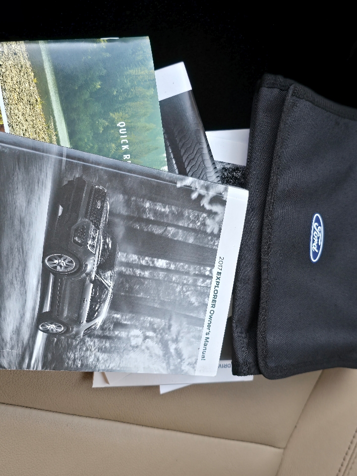 Ford Explorer XLT 4WD 2017