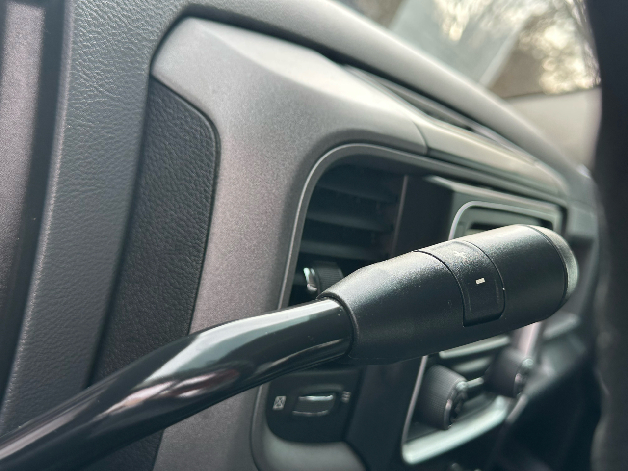 RAM 2500 Tradesman 4x4 Crew Cab 8' Box 2018