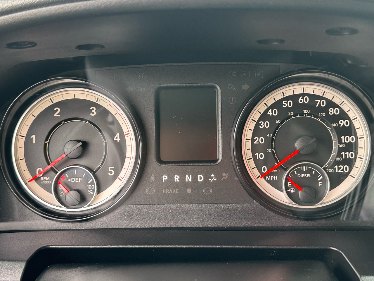 RAM 2500 Tradesman 4x4 Crew Cab 8' Box 2018