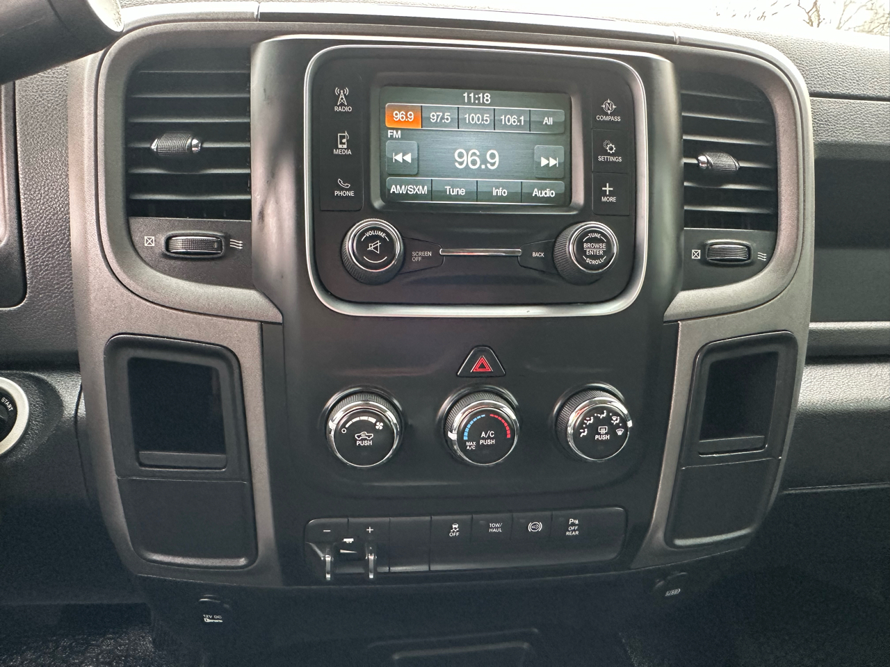 RAM 2500 Tradesman 4x4 Crew Cab 8' Box 2018