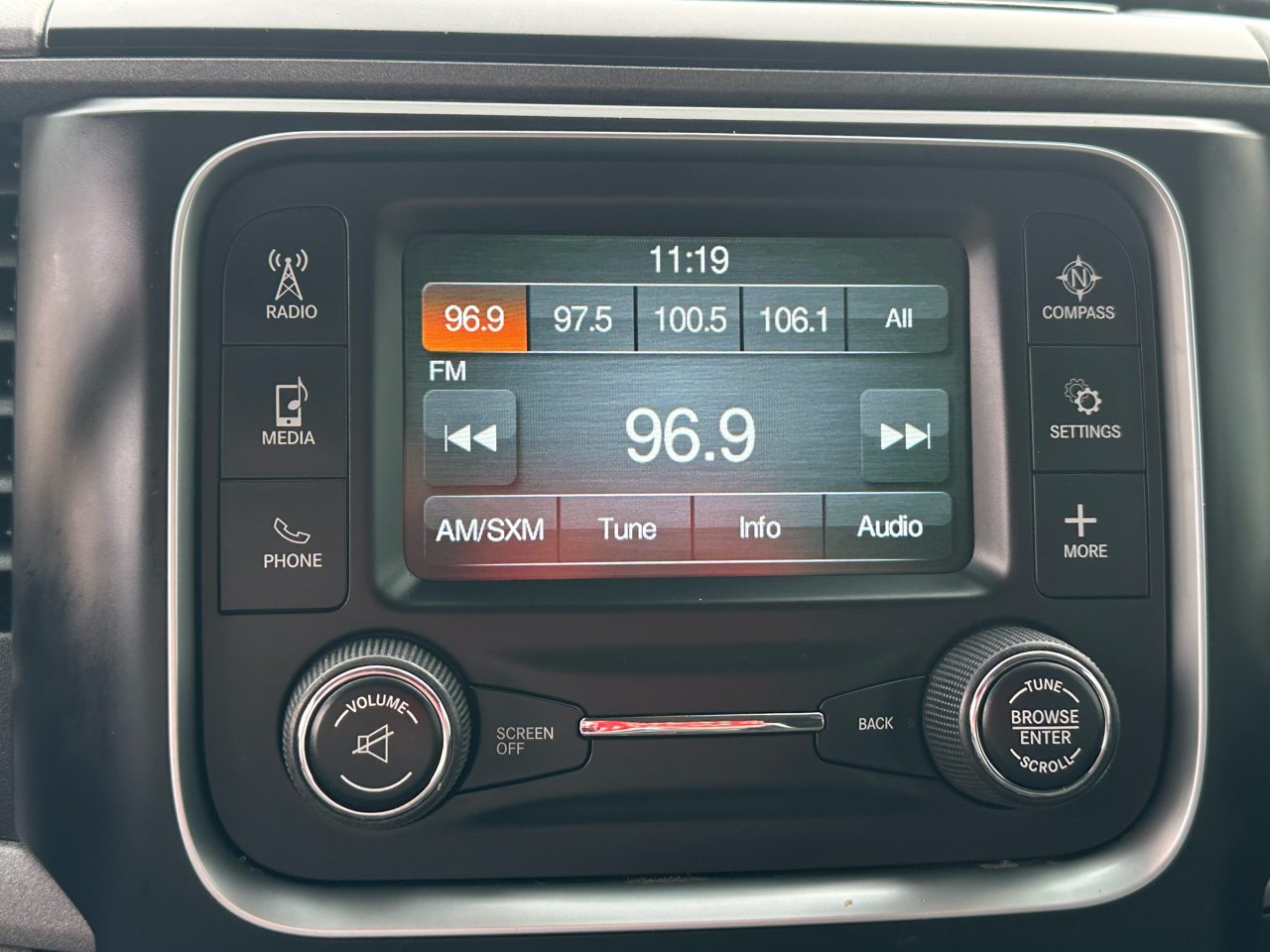 RAM 2500 Tradesman 4x4 Crew Cab 8' Box 2018