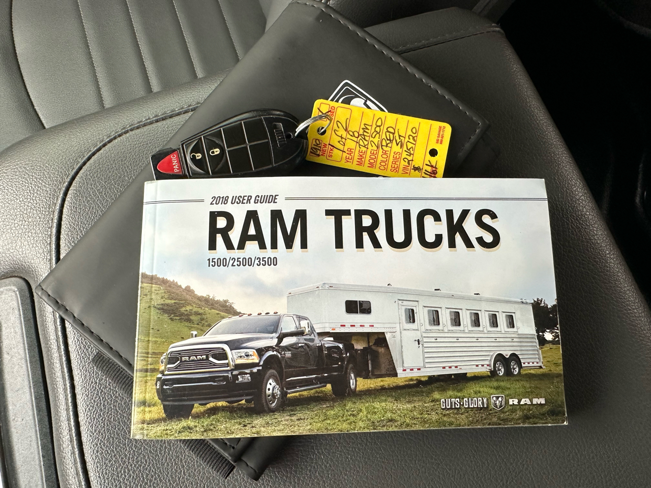RAM 2500 Tradesman 4x4 Crew Cab 8' Box 2018