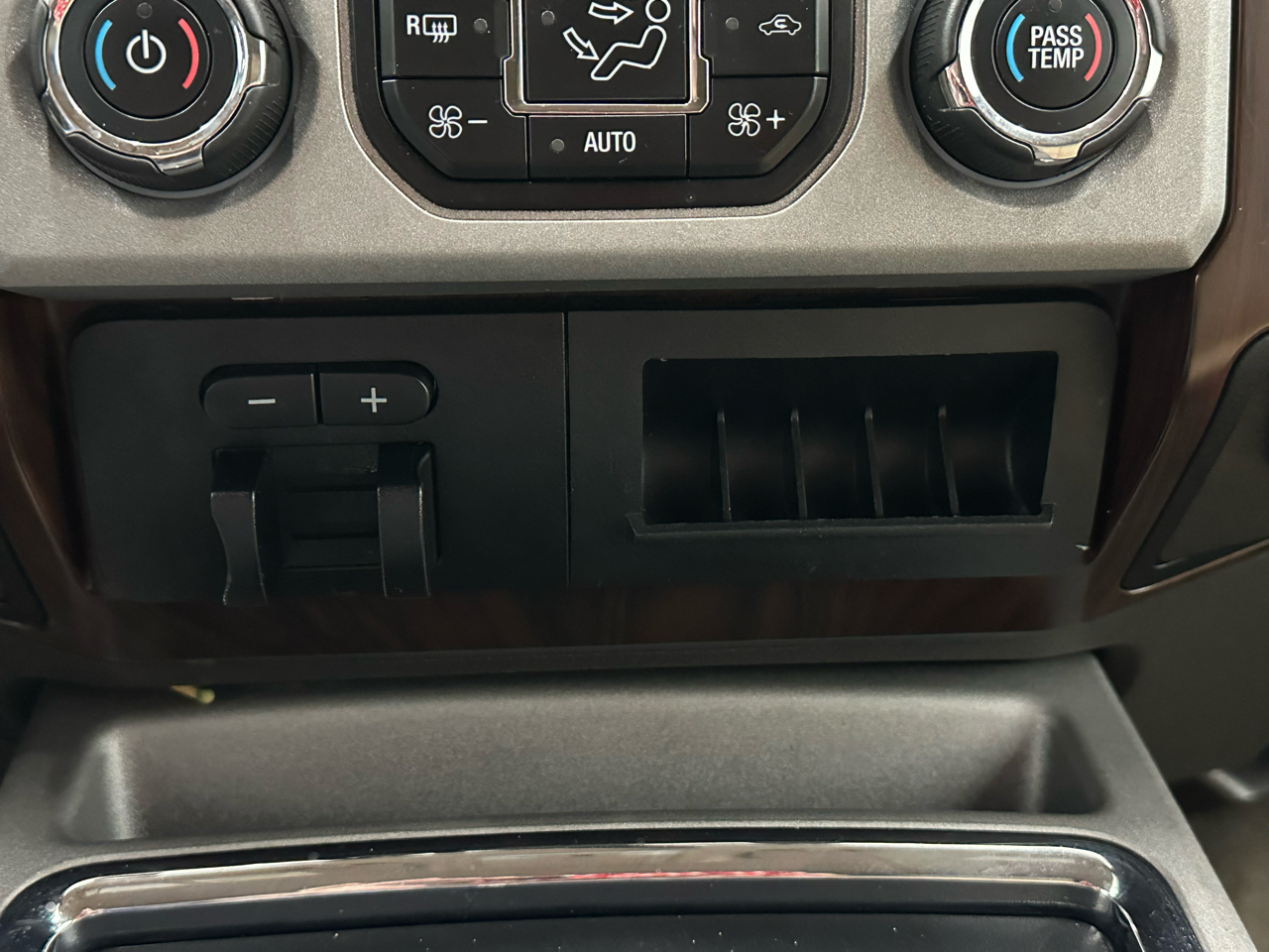 Ford Super Duty F-350 SRW 4WD Crew Cab 156" King Ranch 2014