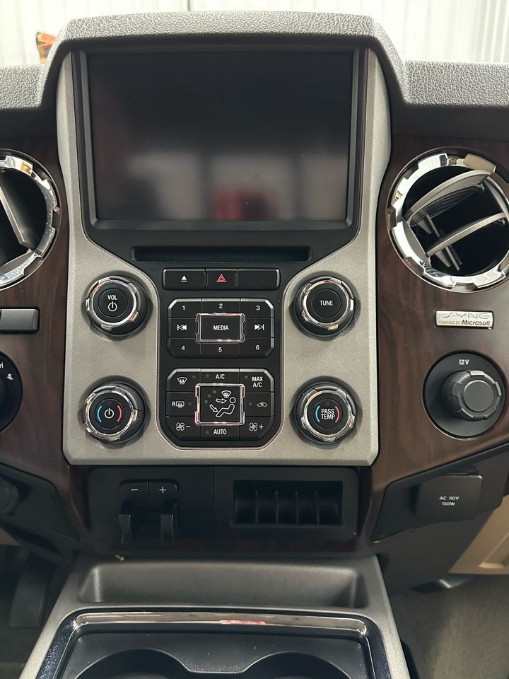 Ford Super Duty F-350 SRW 4WD Crew Cab 156" King Ranch 2014