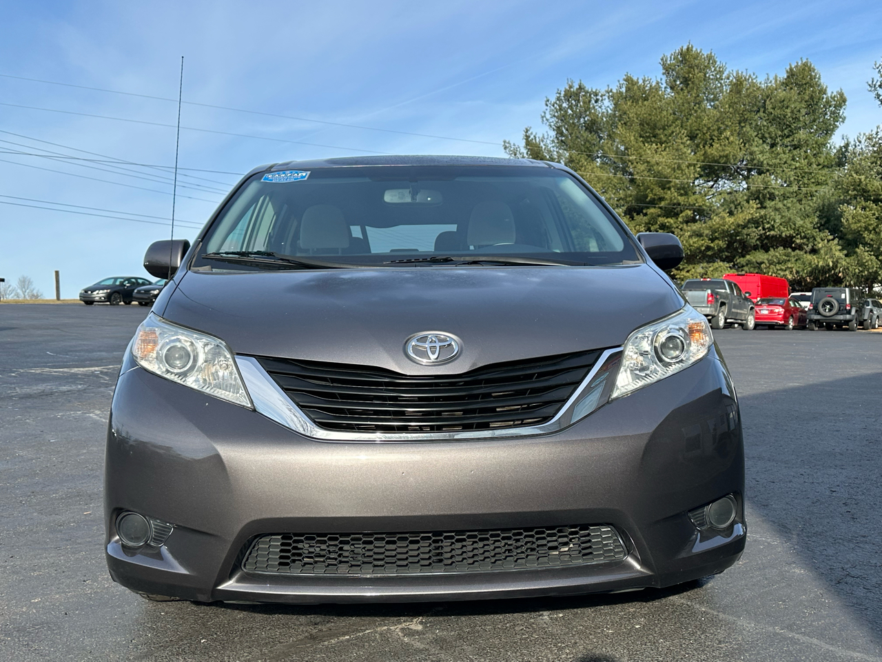 Toyota Sienna 5dr 8-Pass Van V6 LE FWD (Natl) 2014