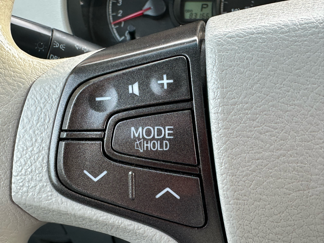 Toyota Sienna 5dr 8-Pass Van V6 LE FWD (Natl) 2014