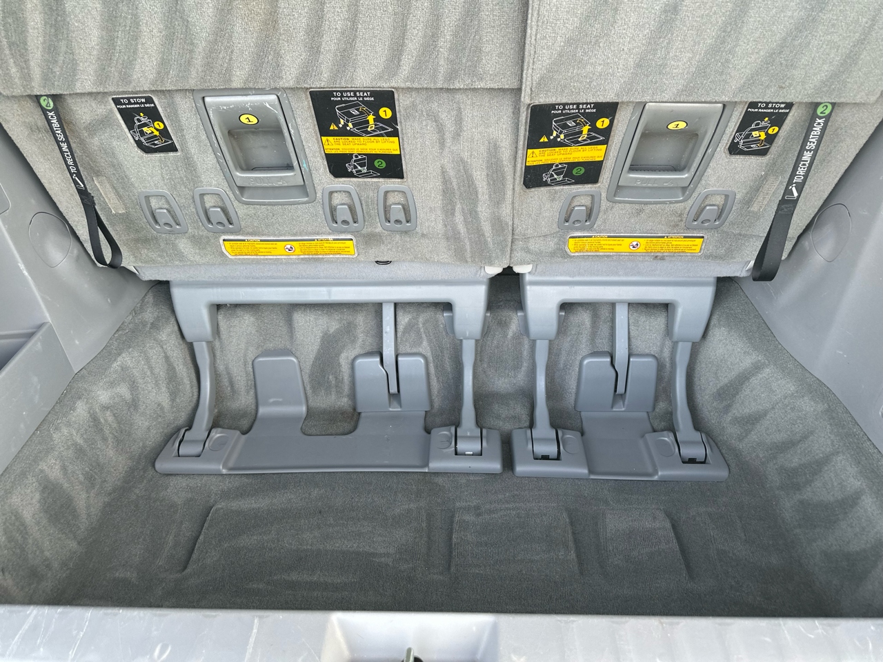 Toyota Sienna 5dr 8-Pass Van V6 LE FWD (Natl) 2014