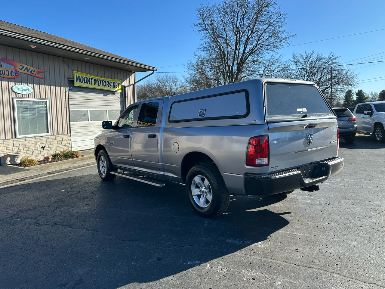 RAM 1500 Classic Tradesman 4x4 Crew Cab 6'4" Box 2020