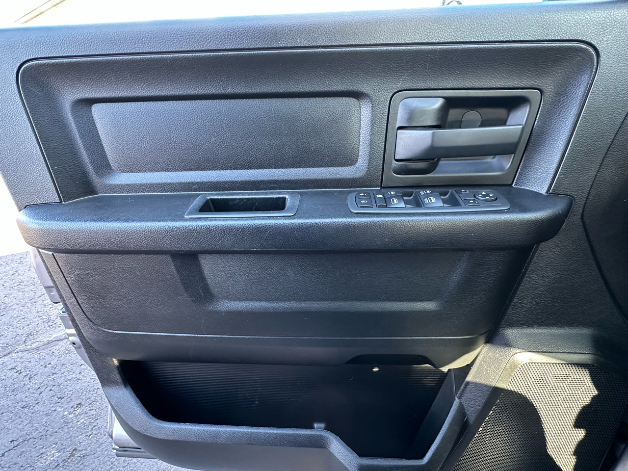 RAM 1500 Classic Tradesman 4x4 Crew Cab 6'4" Box 2020