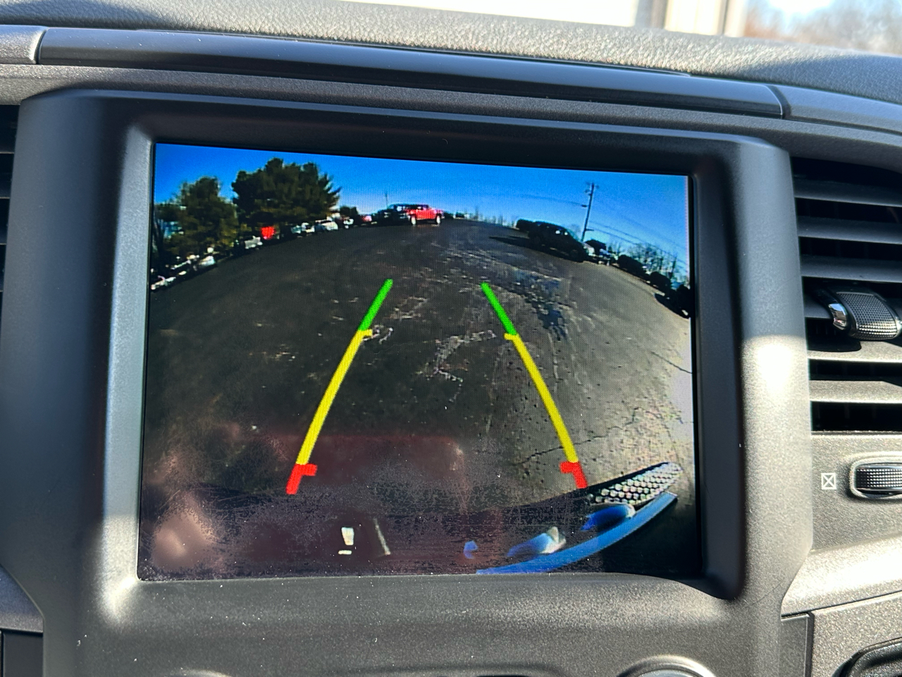 RAM 1500 Classic Tradesman 4x4 Crew Cab 6'4" Box 2020