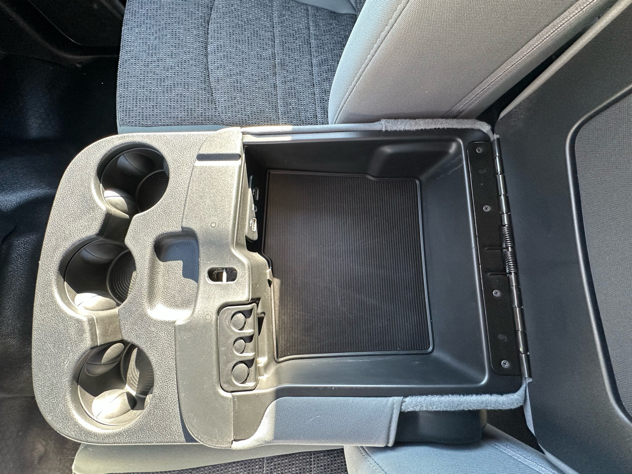 RAM 1500 Classic Tradesman 4x4 Crew Cab 6'4" Box 2020