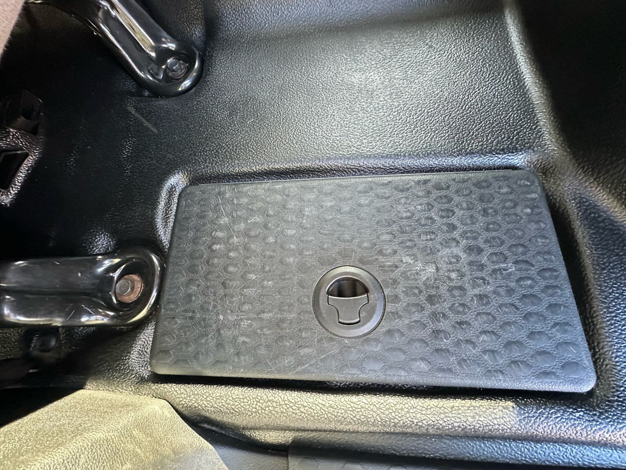 RAM 1500 Classic Tradesman 4x4 Crew Cab 6'4" Box 2020