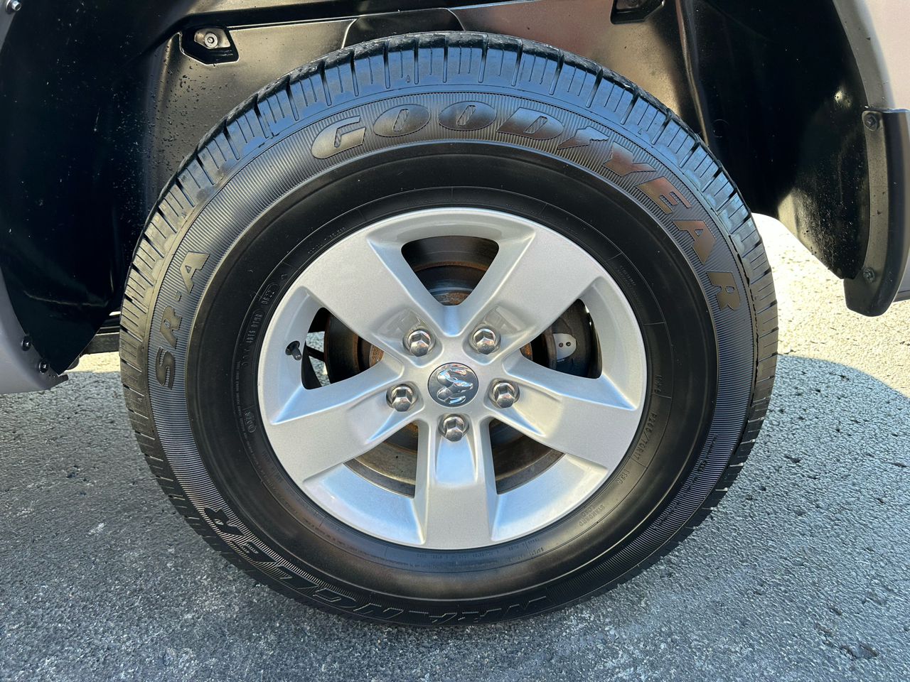 RAM 1500 Classic Tradesman 4x4 Crew Cab 6'4" Box 2020