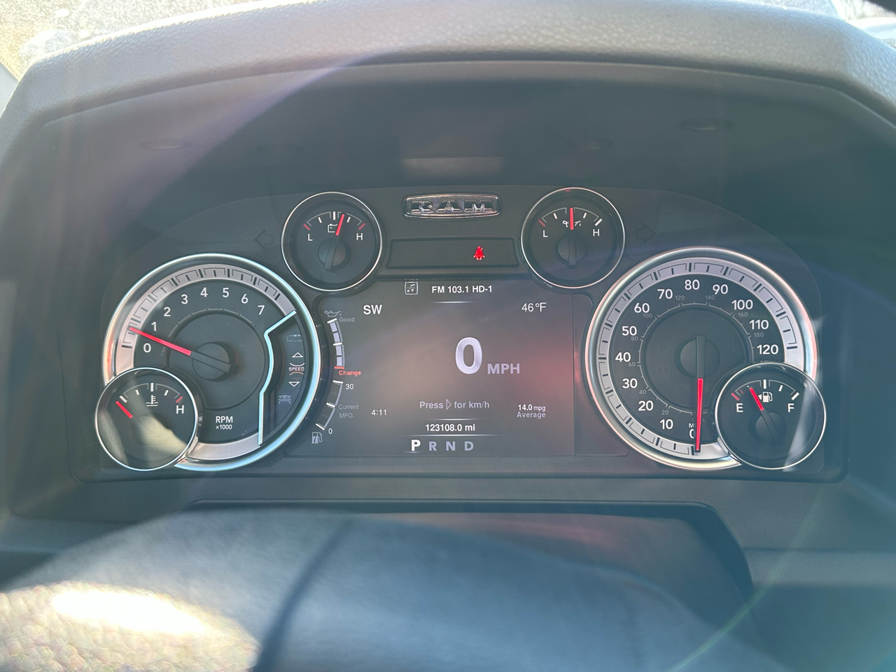 RAM 1500 Classic Tradesman 4x4 Crew Cab 6'4" Box 2020