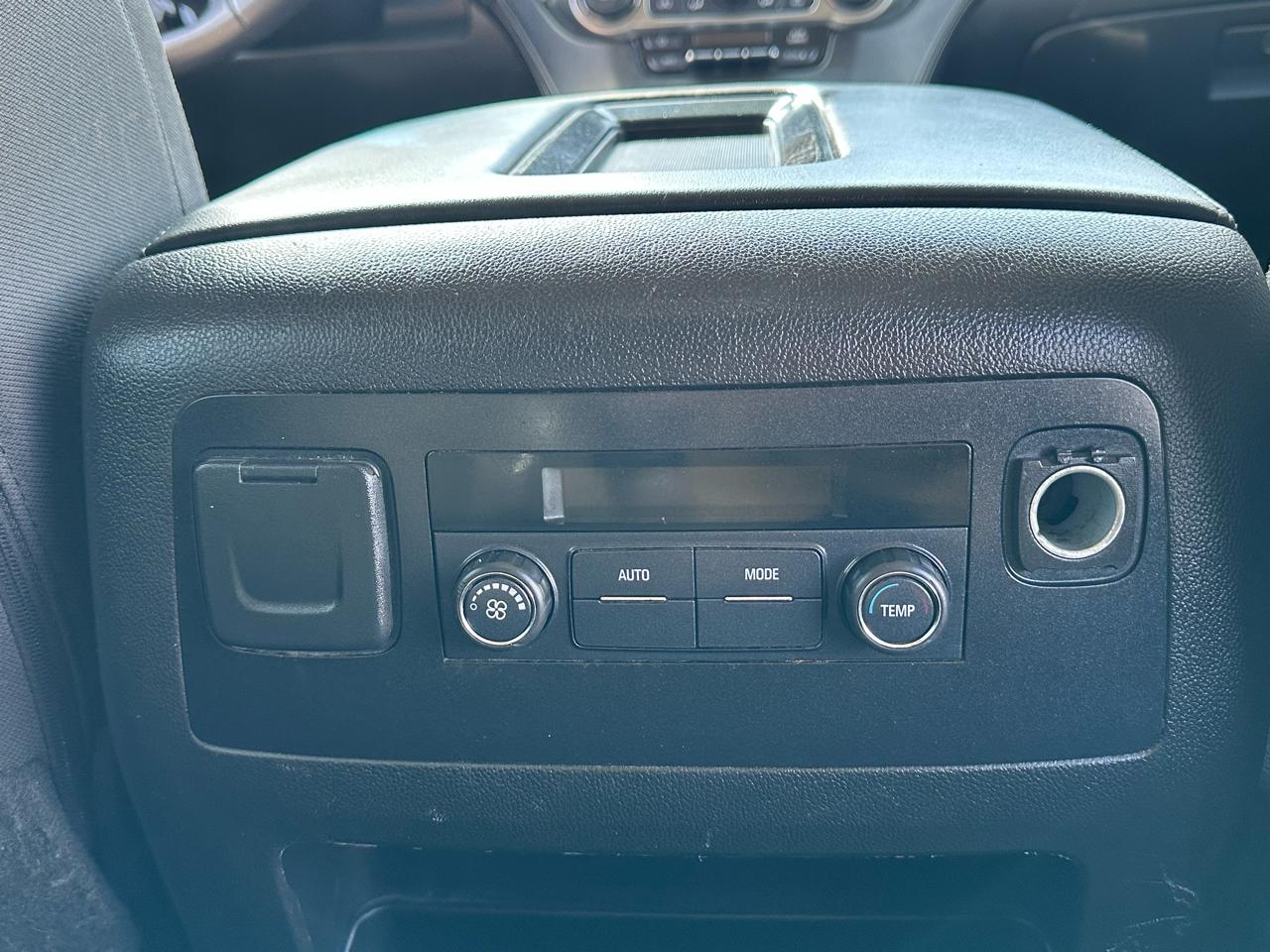 Chevrolet Tahoe 4WD 4dr LS 2017