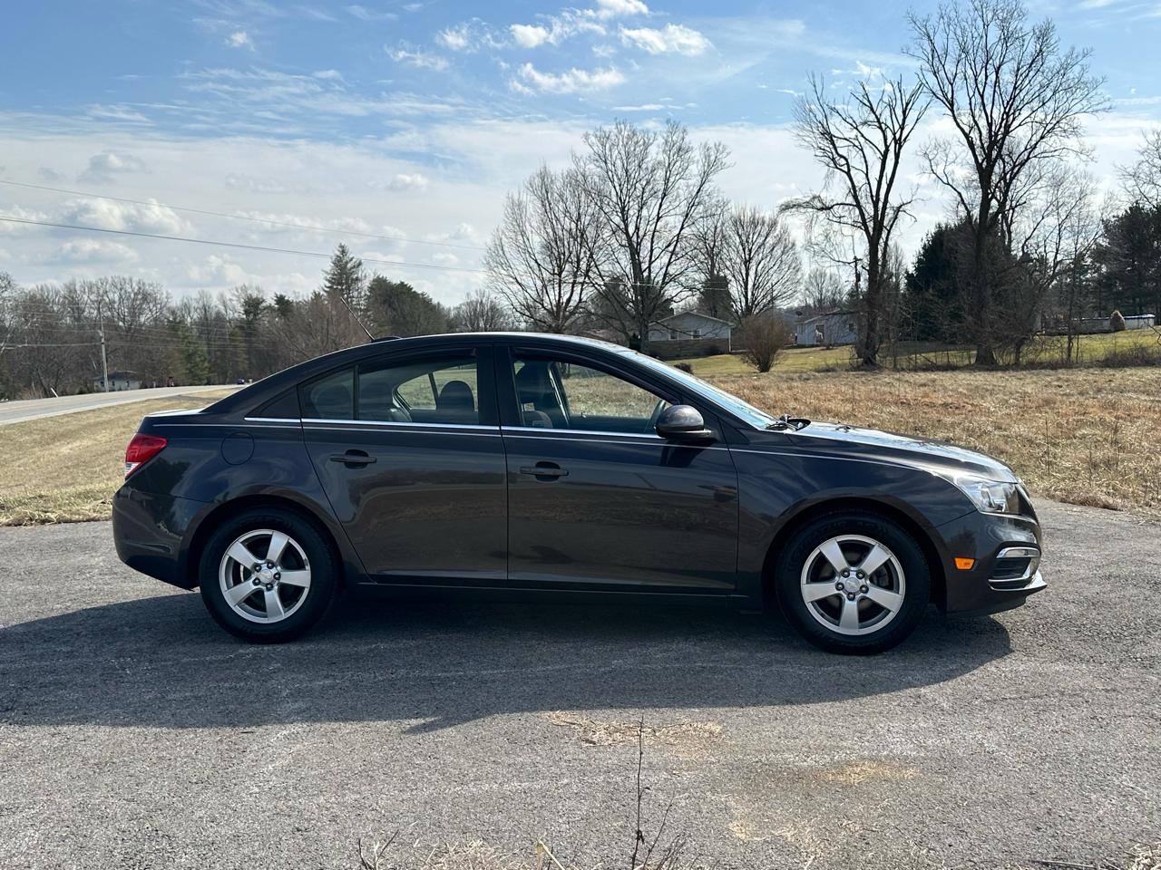 Chevrolet Cruze Limited 4dr Sdn Auto LT w/1LT 2016