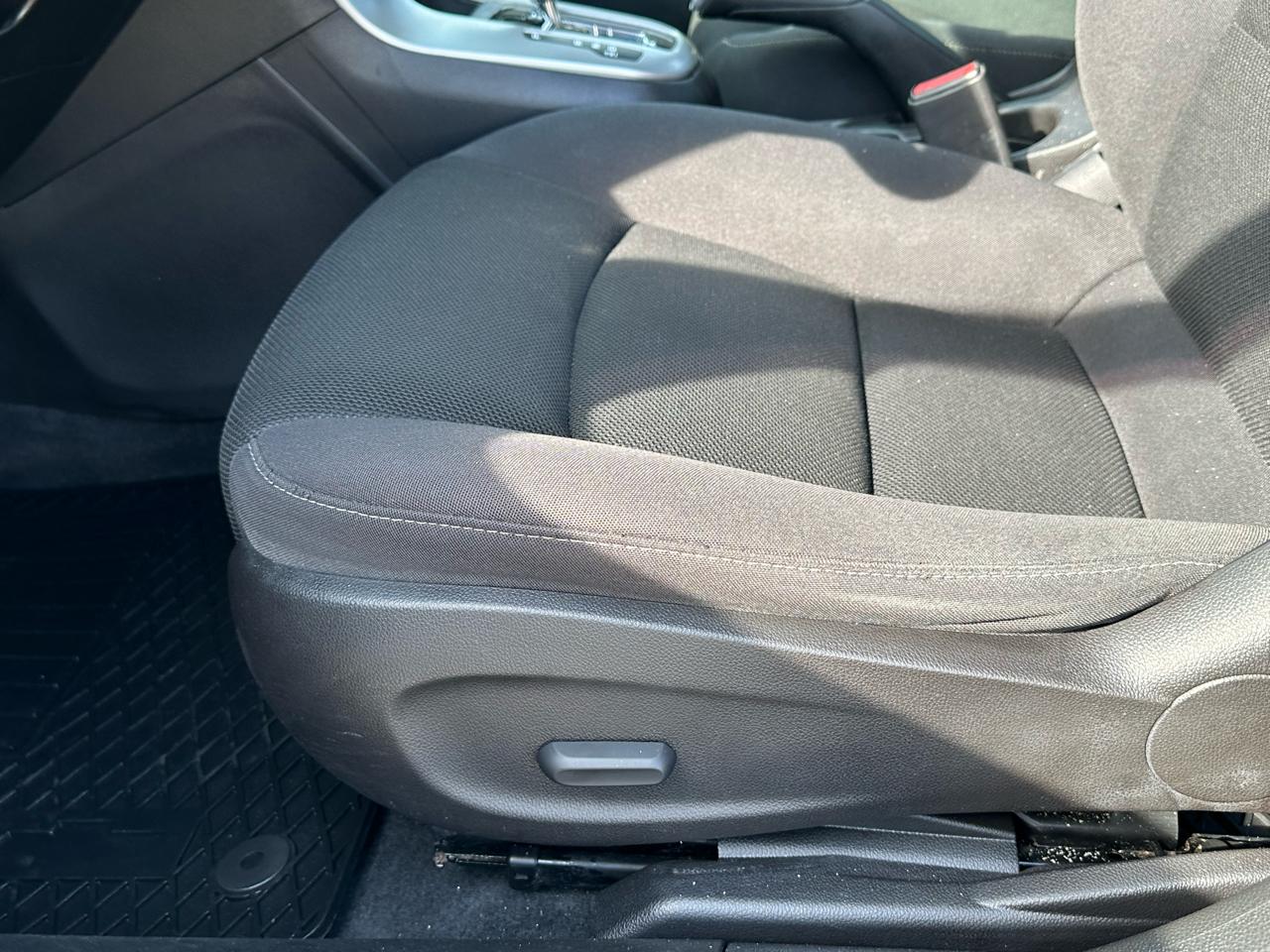 Chevrolet Cruze Limited 4dr Sdn Auto LT w/1LT 2016