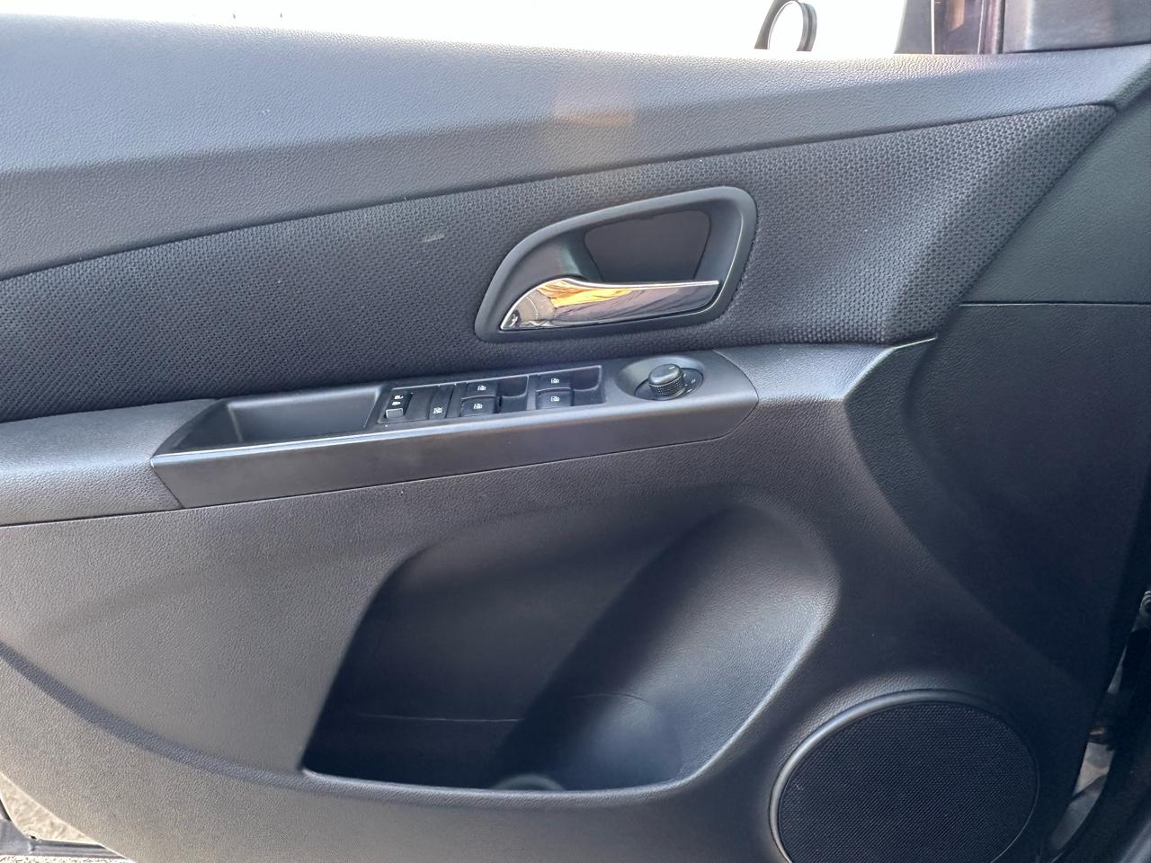 Chevrolet Cruze Limited 4dr Sdn Auto LT w/1LT 2016