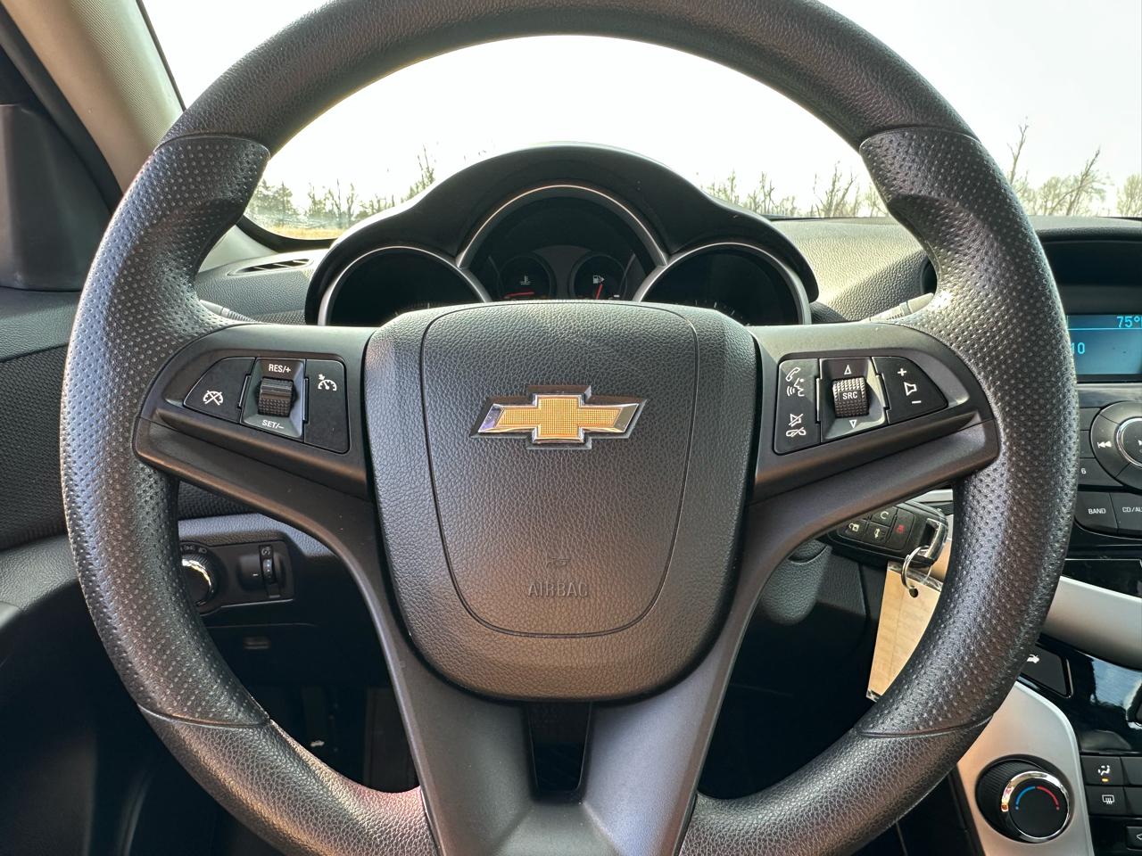 Chevrolet Cruze Limited 4dr Sdn Auto LT w/1LT 2016