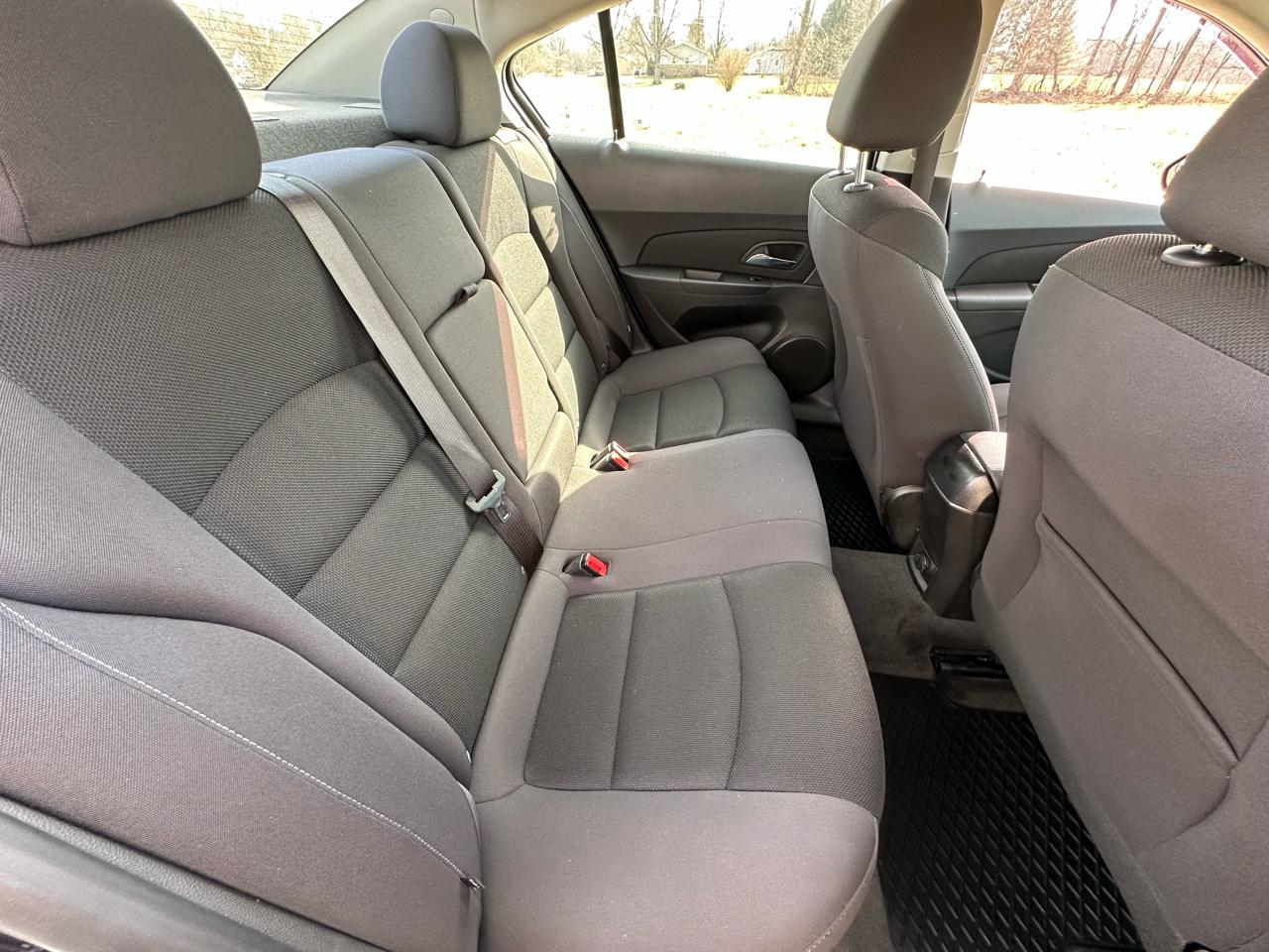 Chevrolet Cruze Limited 4dr Sdn Auto LT w/1LT 2016