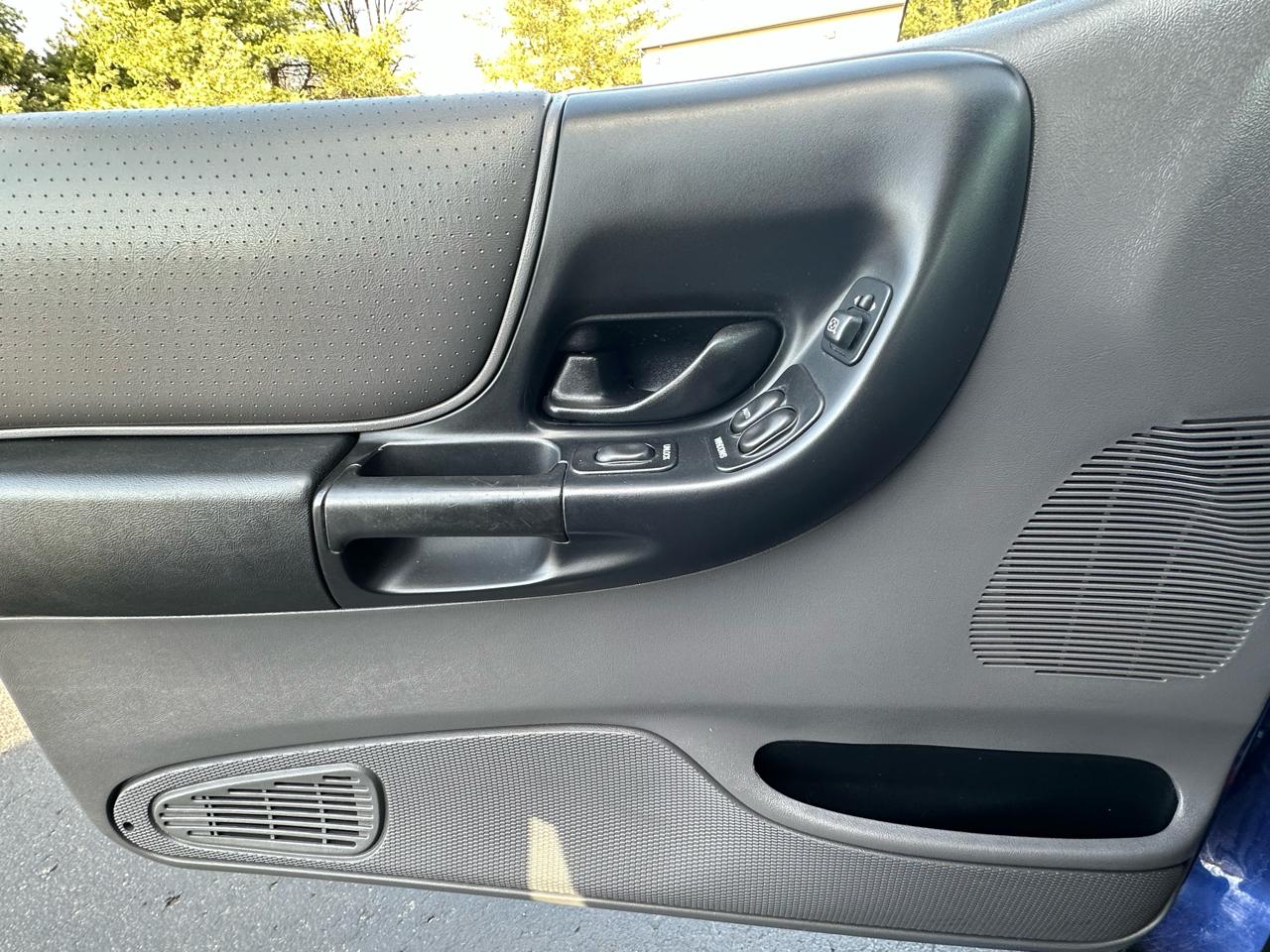 Ford Ranger 4dr Supercab 3.0L XLT Appearance 2002