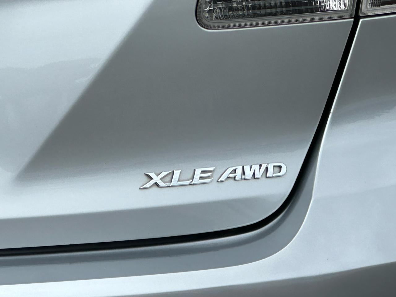 Toyota Venza 4dr Wgn I4 AWD XLE (Natl) 2015