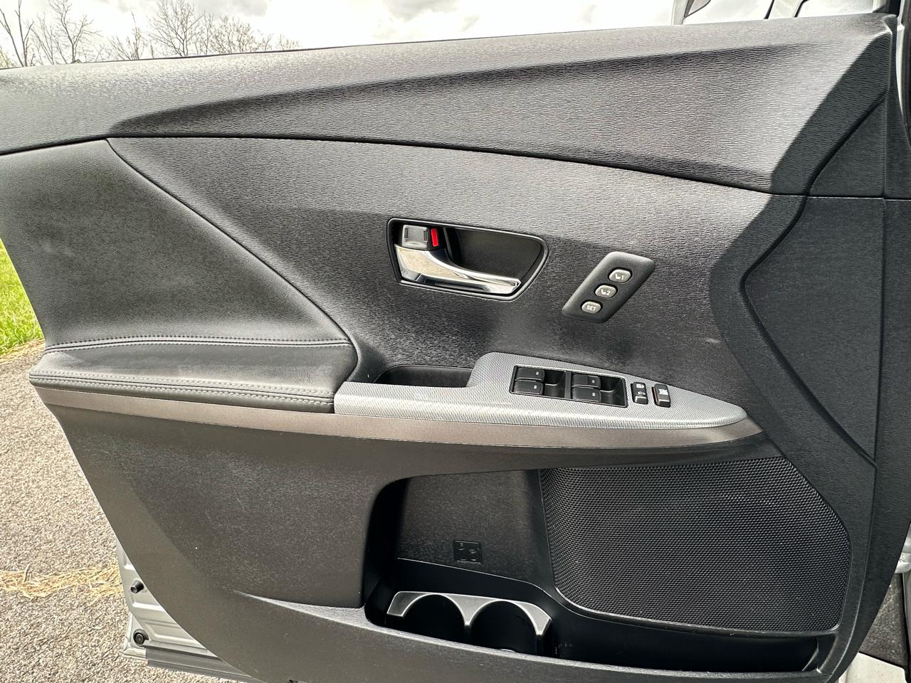 Toyota Venza 4dr Wgn I4 AWD XLE (Natl) 2015