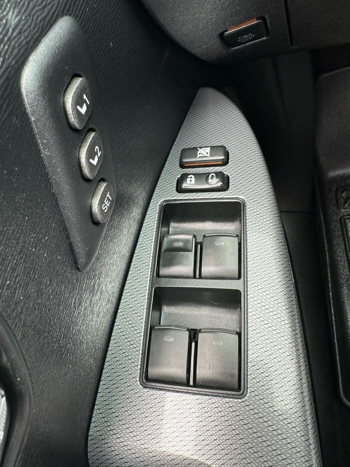 Toyota Venza 4dr Wgn I4 AWD XLE (Natl) 2015