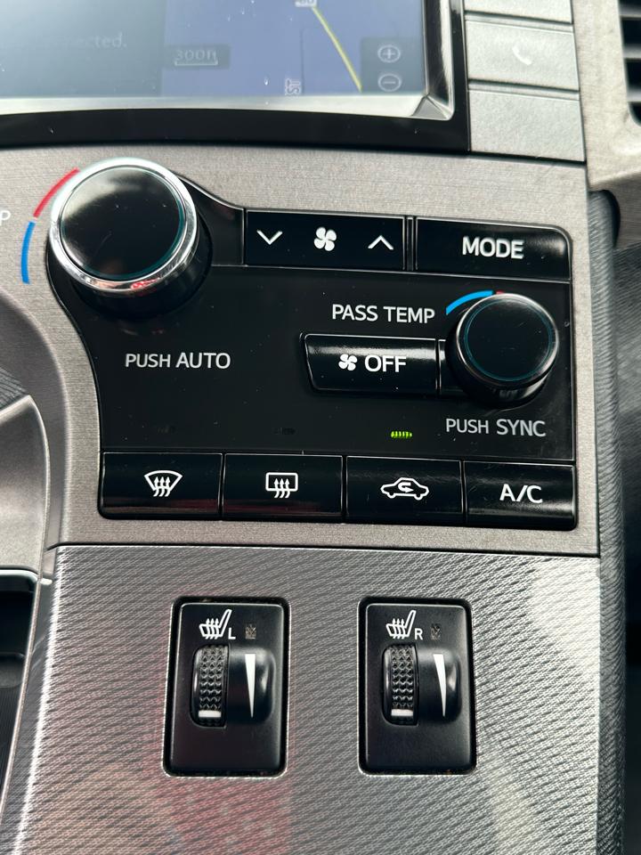 Toyota Venza 4dr Wgn I4 AWD XLE (Natl) 2015