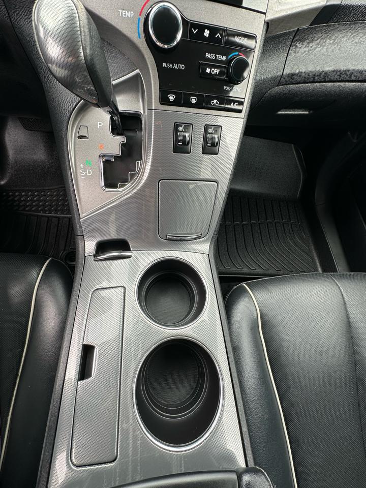 Toyota Venza 4dr Wgn I4 AWD XLE (Natl) 2015