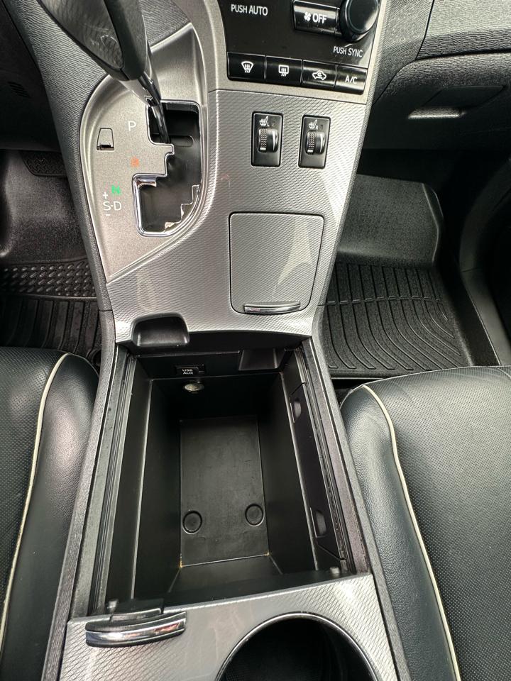 Toyota Venza 4dr Wgn I4 AWD XLE (Natl) 2015