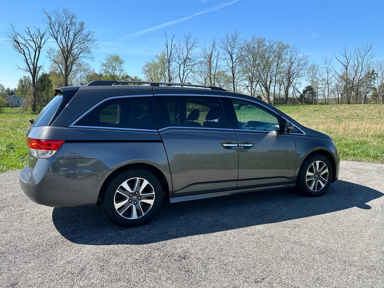 Honda Odyssey Touring Auto 2017