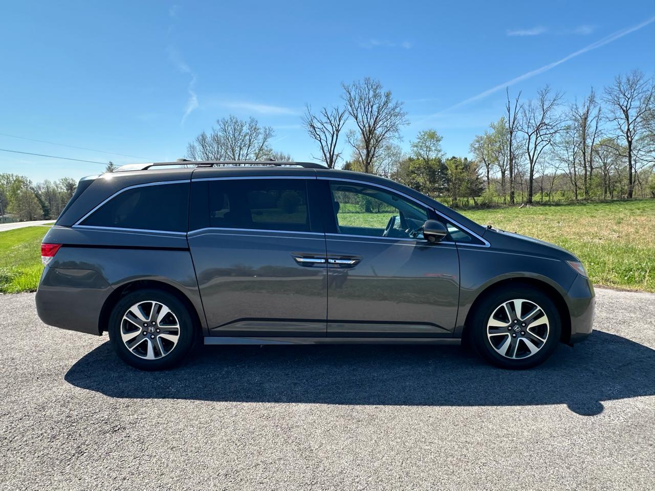 Honda Odyssey Touring Auto 2017