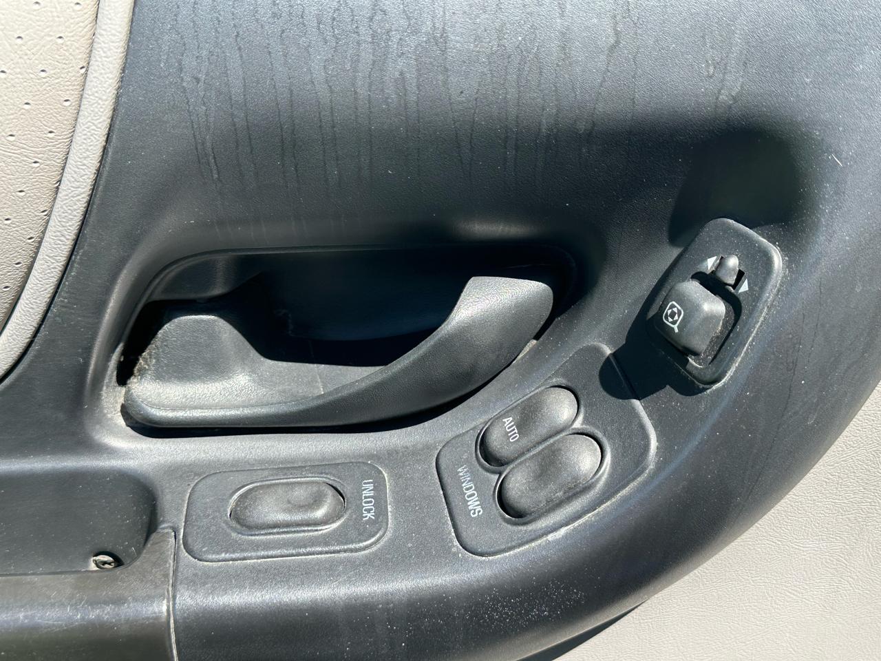 Ford Ranger 2dr Supercab 126" WB XLT 4WD 1998