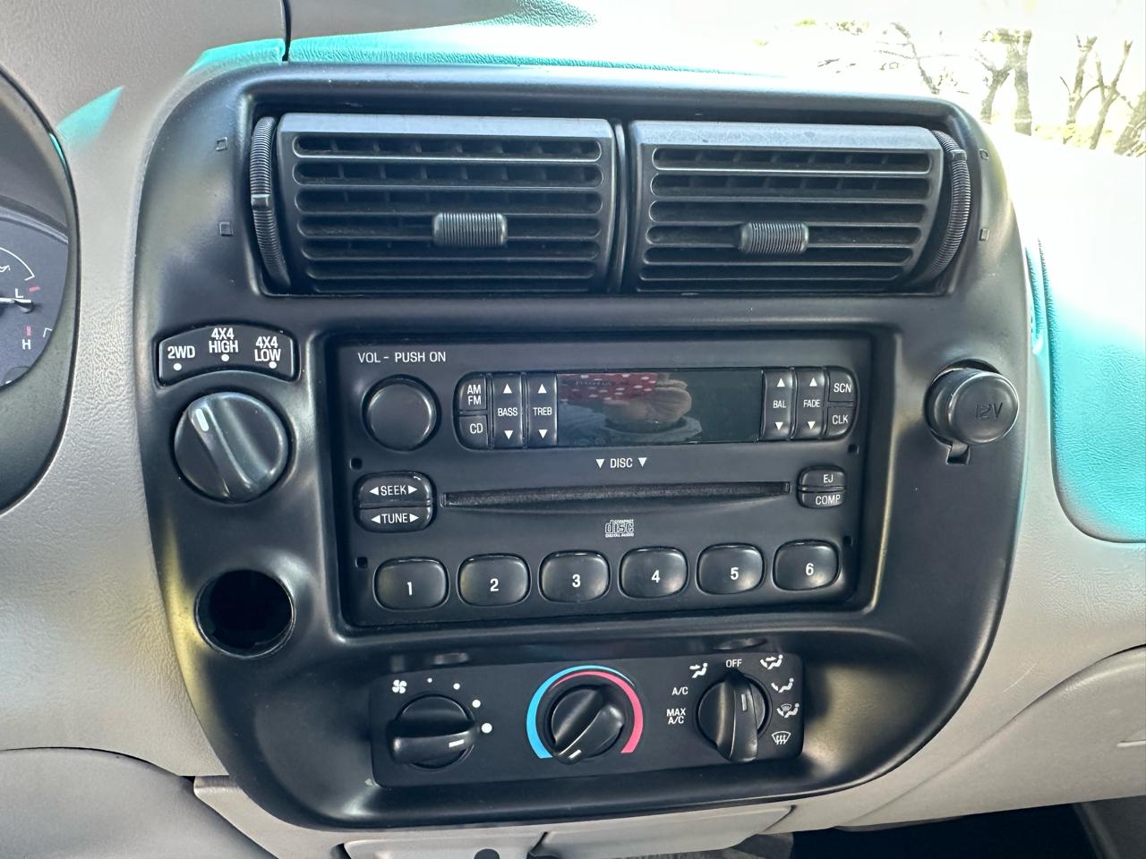 Ford Ranger 2dr Supercab 126" WB XLT 4WD 1998