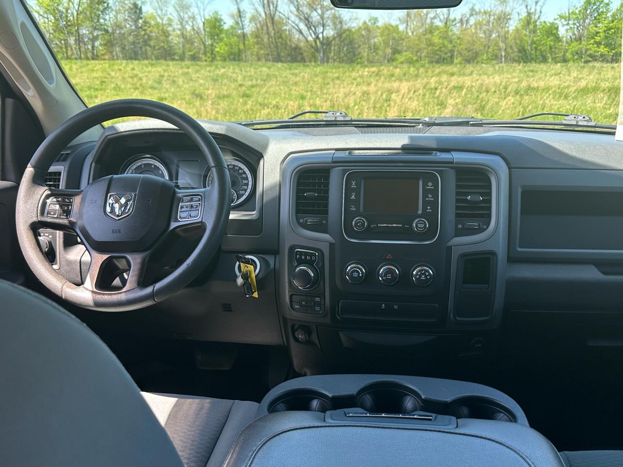 RAM 1500 Express 4x4 Crew Cab 5'7" Box 2018