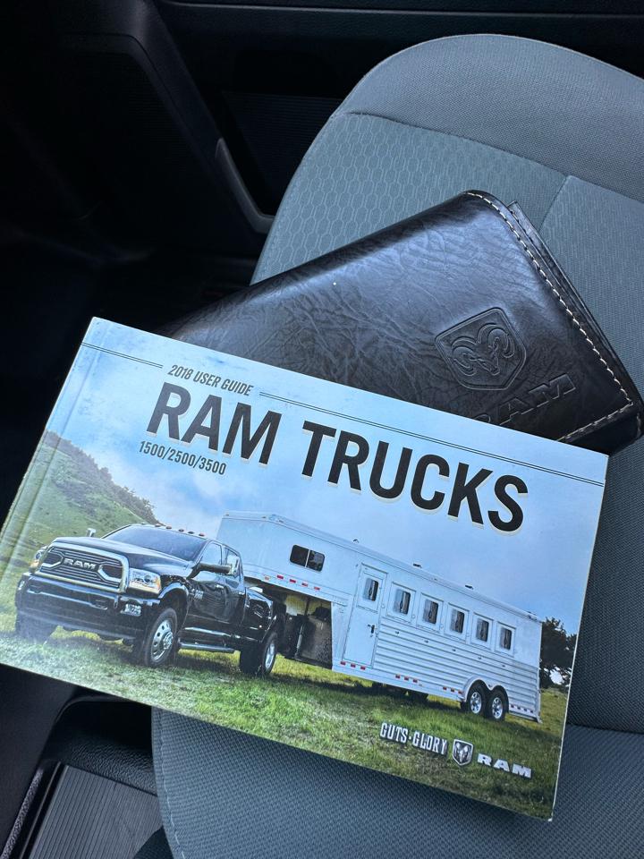 RAM 1500 Express 4x4 Crew Cab 5'7" Box 2018