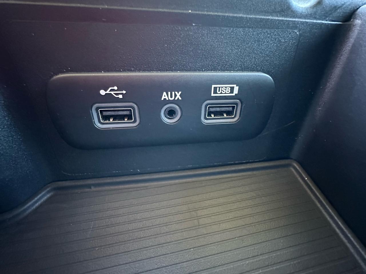 RAM 1500 Express 4x4 Crew Cab 5'7" Box 2018