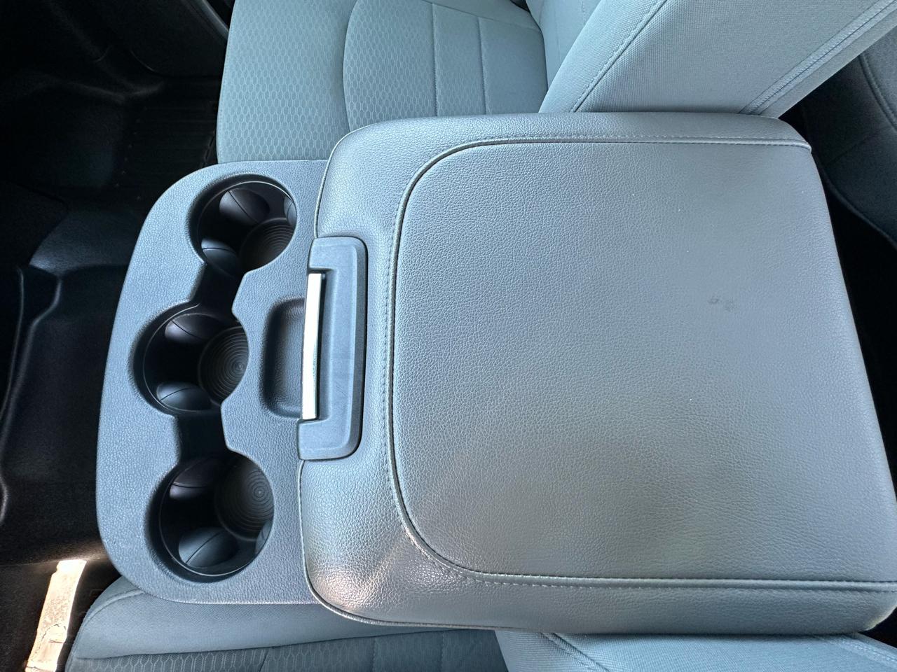 RAM 1500 Express 4x4 Crew Cab 5'7" Box 2018