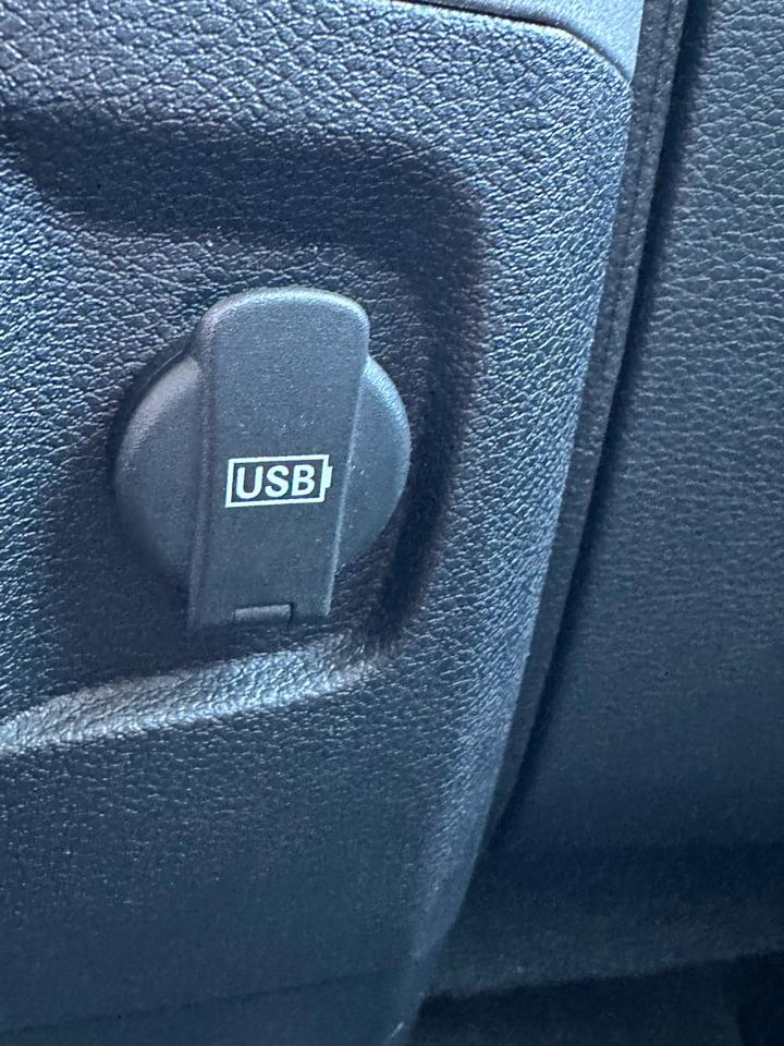 RAM 1500 Express 4x4 Crew Cab 5'7" Box 2018