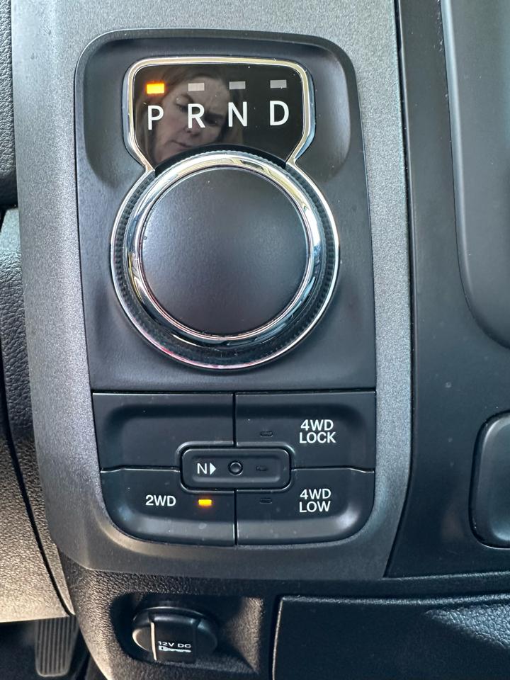 RAM 1500 Express 4x4 Crew Cab 5'7" Box 2018