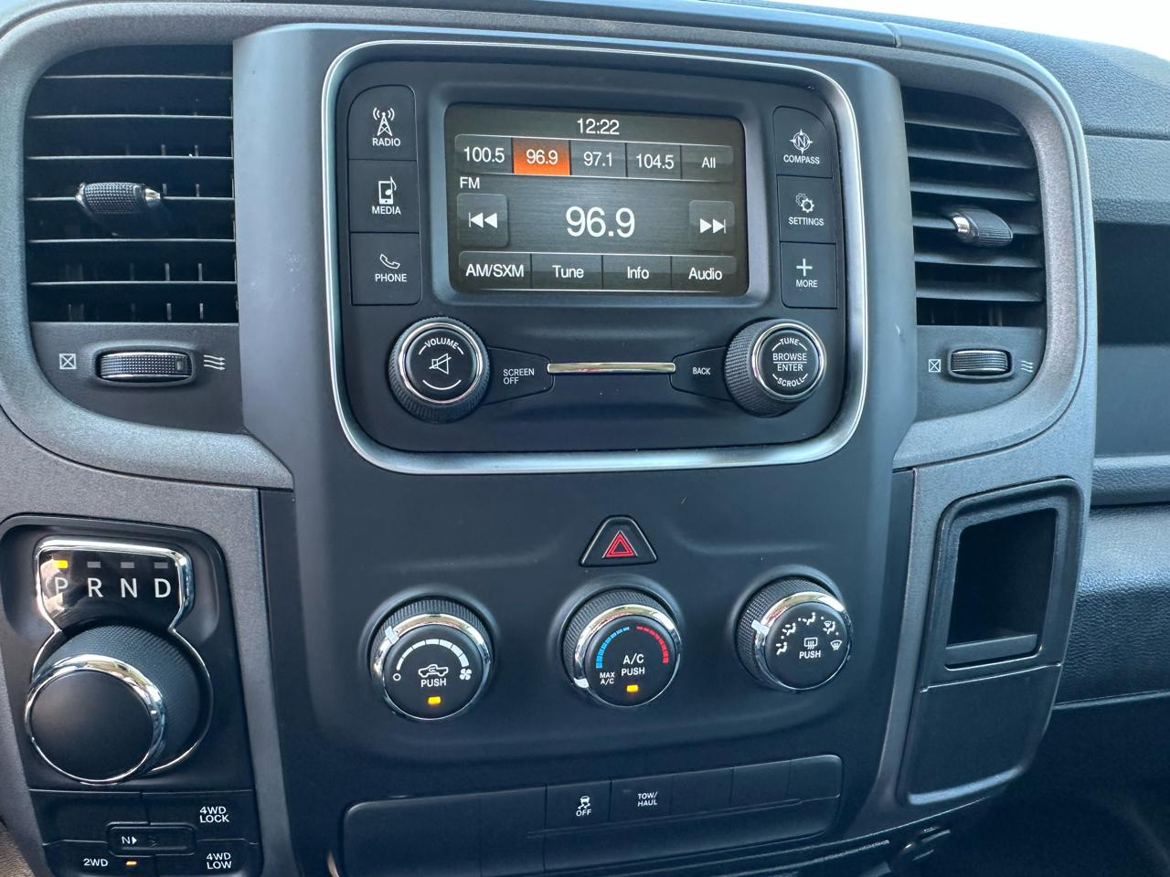 RAM 1500 Express 4x4 Crew Cab 5'7" Box 2018