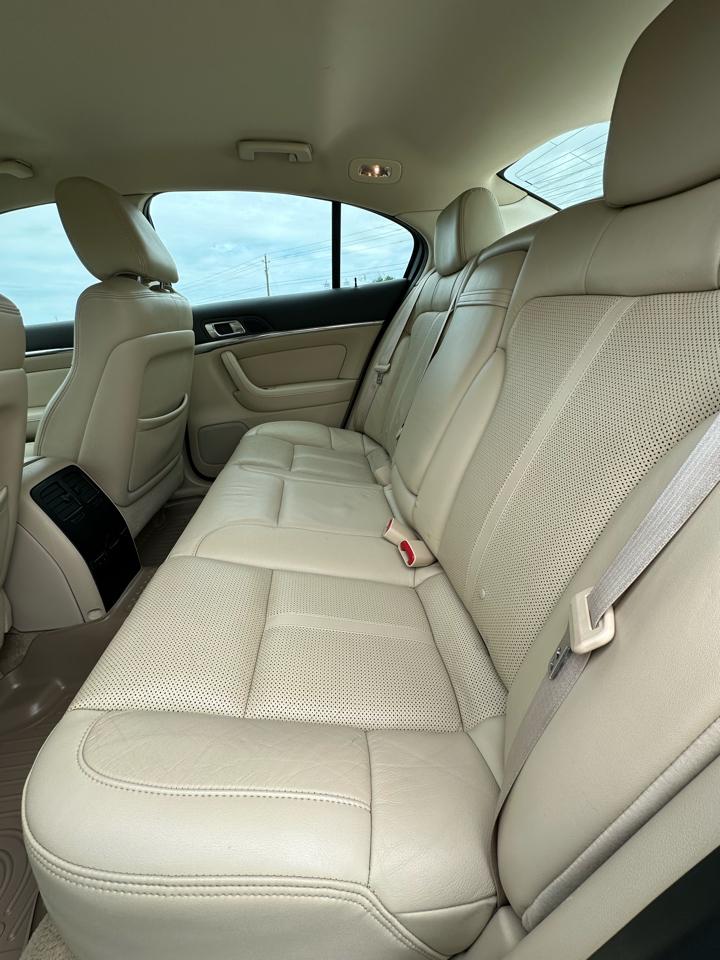 Lincoln MKS 4dr Sdn 3.7L FWD 2010