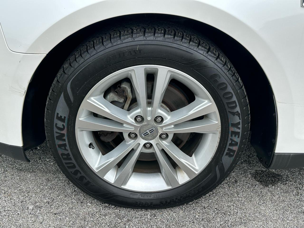 Lincoln MKS 4dr Sdn 3.7L FWD 2010
